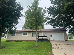 148 Lakeshore Dr, Nashua, IA 50658