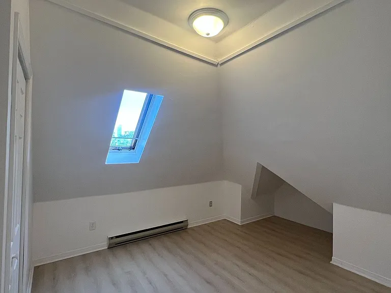 169 Bayfield St #3 — Photo 6