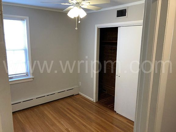 3rd image of 233 W Plumstead Ave