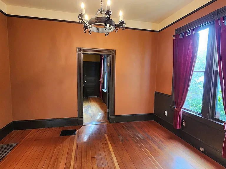 5112 SE Hawthorne Blvd — Photo 8