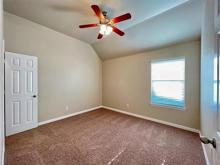 2902 Madison Dr — Photo 25