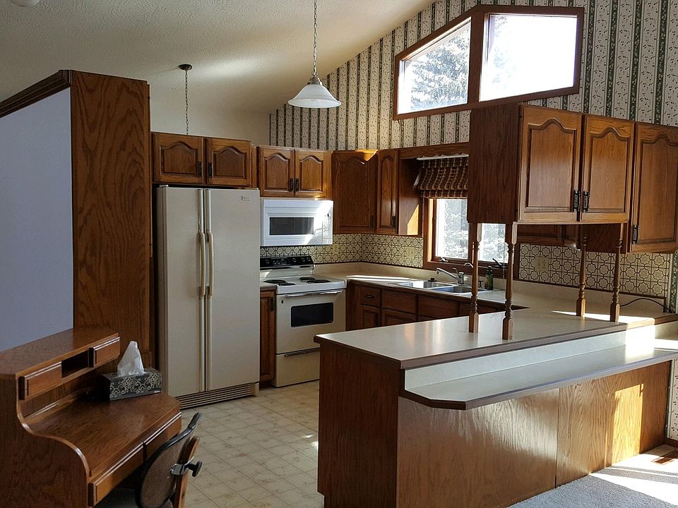 2nd image of 420 Terrtam St