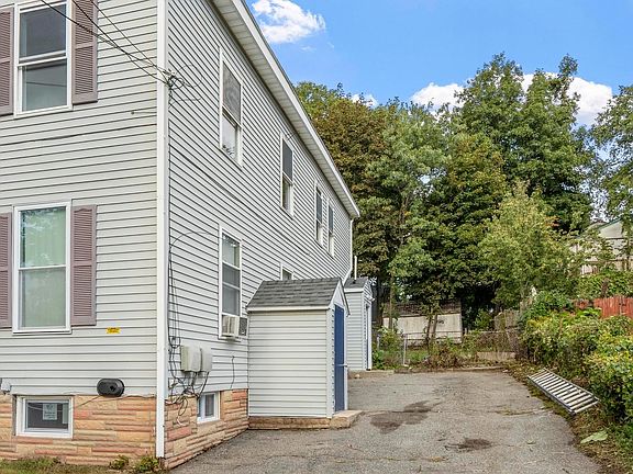 3rd image of 23 Pinehurst Ave