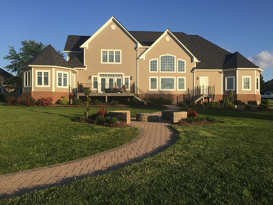 1st image of 1112 Boardwalk Dr