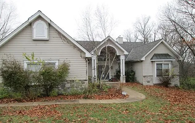2021 Meadow Forest Dr photo 1