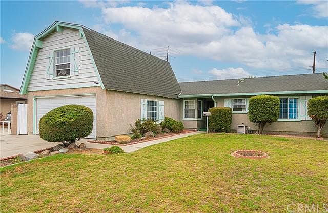 2nd image of 17442 Santa Lucia St
