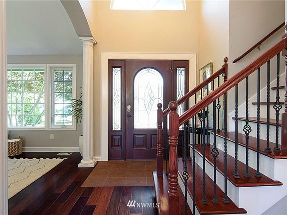 4th image of 112 Alder Ln S