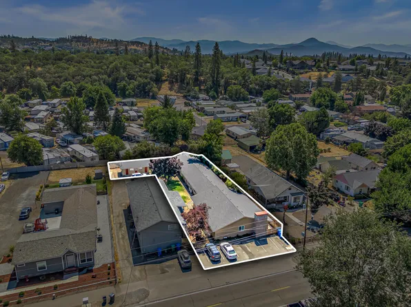 323 S Shasta Ave, Eagle Point, OR 97524