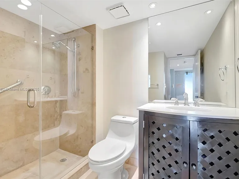 520 Brickell Key Dr #A914 — Photo 21