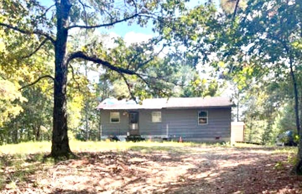 1st image of 2950 Davis Rd