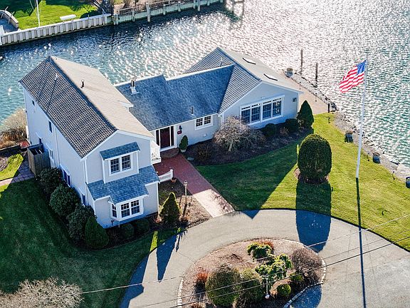 4th image of 21 Cape Isle Drive