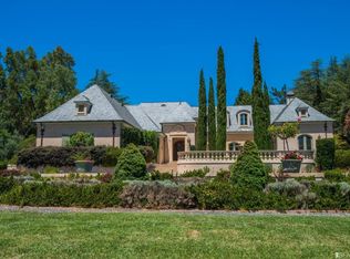 12661 Robleda Rd, Los Altos Hills, CA 94022