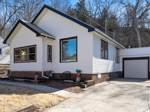 413 W Graham Ave, Council Bluffs, IA 51503