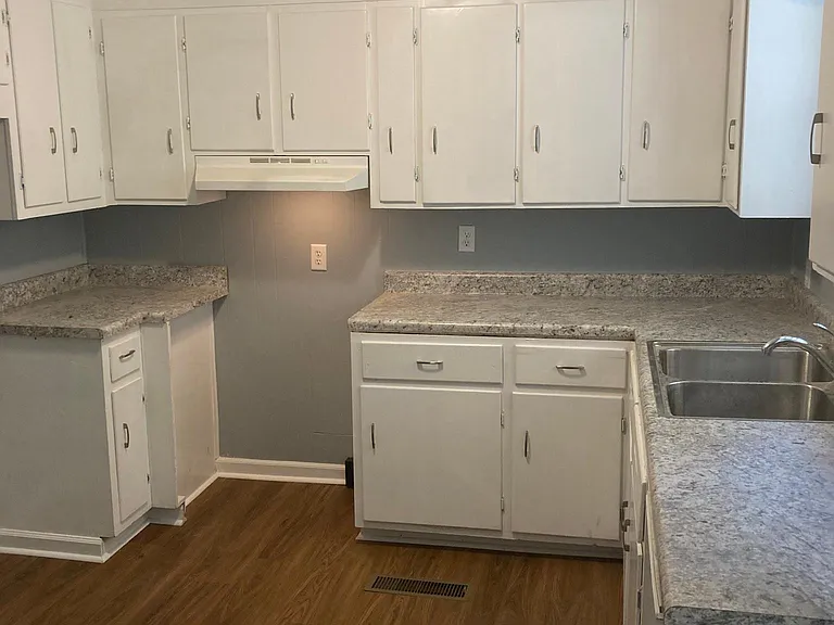 3221 Atkins Dr — Photo 5