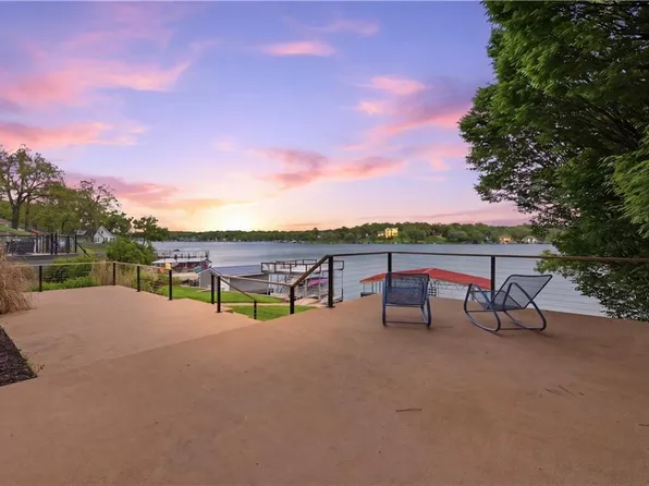 70 M St, Lees Summit, MO 64086