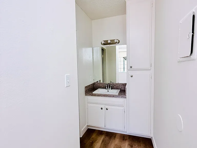 7423 N Lankershim Blvd #38 — Photo 11