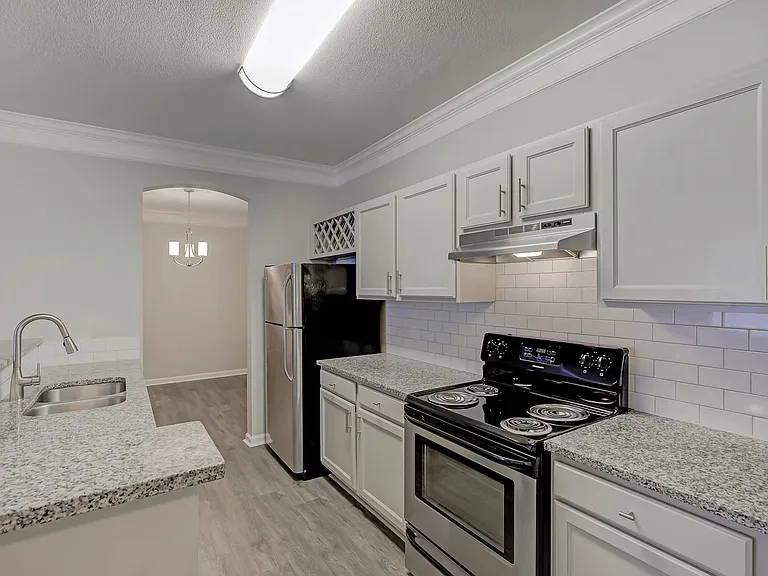 Lakeside at Town Center Apartments — Photo 55