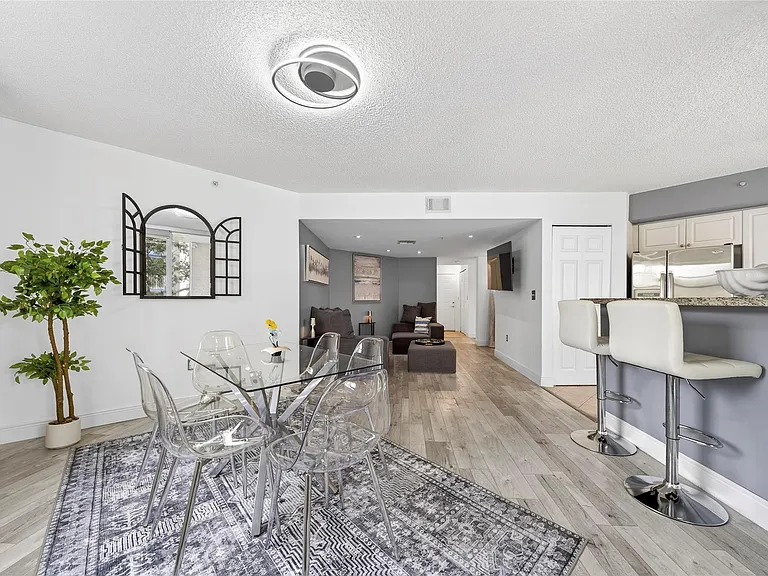 520 SE 5th Ave #2404 — Photo 3