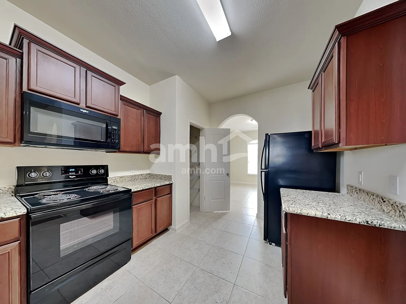 3 bed, 2.0 bath, 1608 sqft, $1,845 — Photo 3