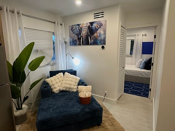 5th image of 1301 NE 13th Ave #12