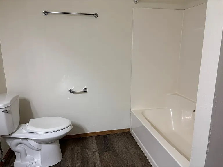 Ashbury Apartments-Appleton — Photo 13