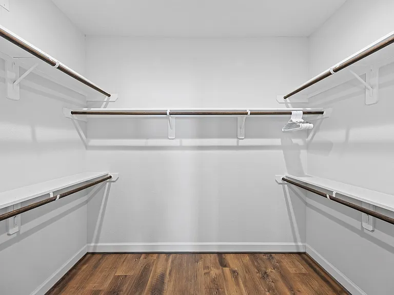 1402 Cleburne St — Photo 13