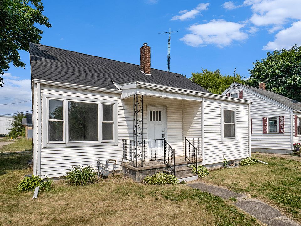 1st image of 136 Campbell Ave
