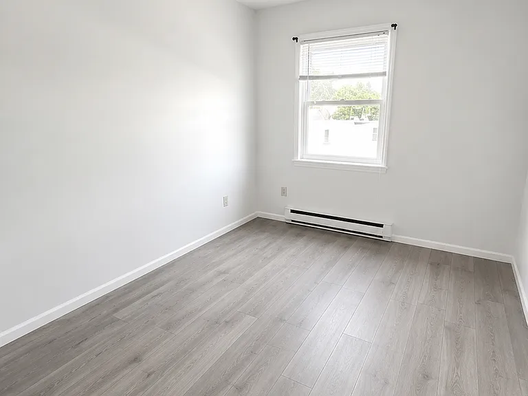 31 Railroad St #15 — Photo 4