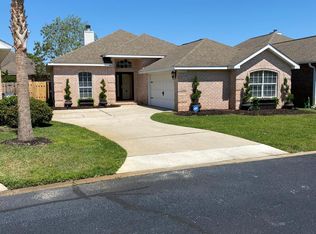 1188 Longwood Dr, Gulf Breeze, FL 32563