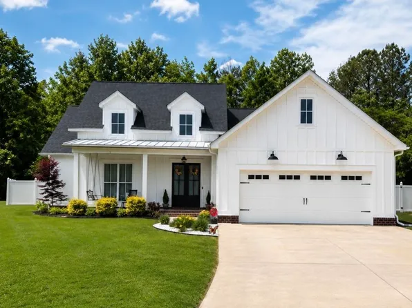 25 Bethel Crest Cir, Hartselle, AL 35640