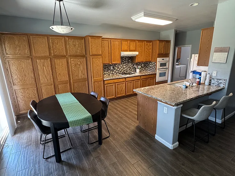 3010 S Cedar St — Photo 3