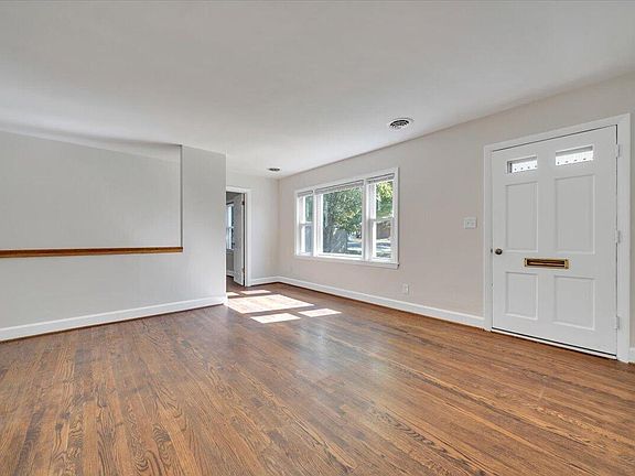 5th image of 1811 Fareham Rd SW