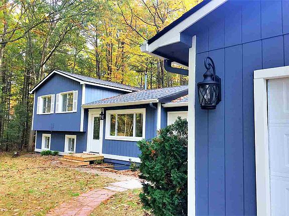 2nd image of 2050 Roselawn Dr