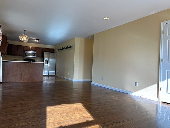 plenty of space for lounging and dining