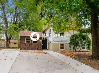 631 N Powahatan Dr, Independence, MO 64056
