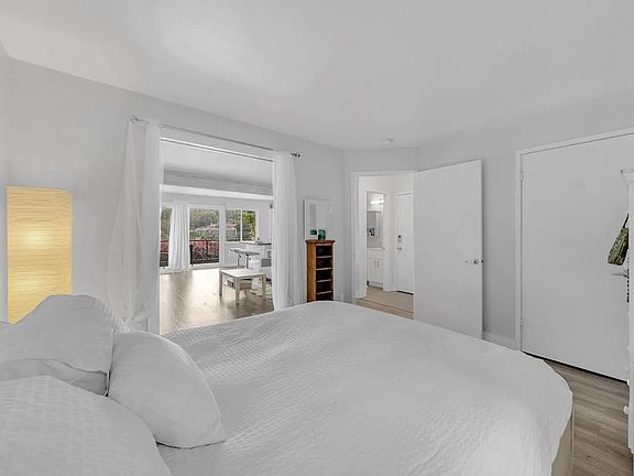 4th image of 74 Stanford Way #74