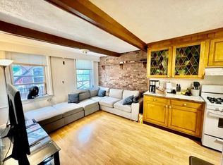 29 Thacher St #3TOP, Boston, MA 02113
