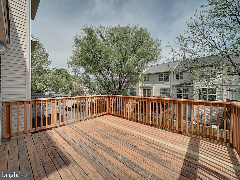 8241 Humphrey Ln — Photo 31