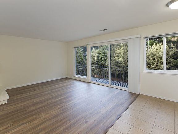 3rd image of 25 Glendale St APT 8