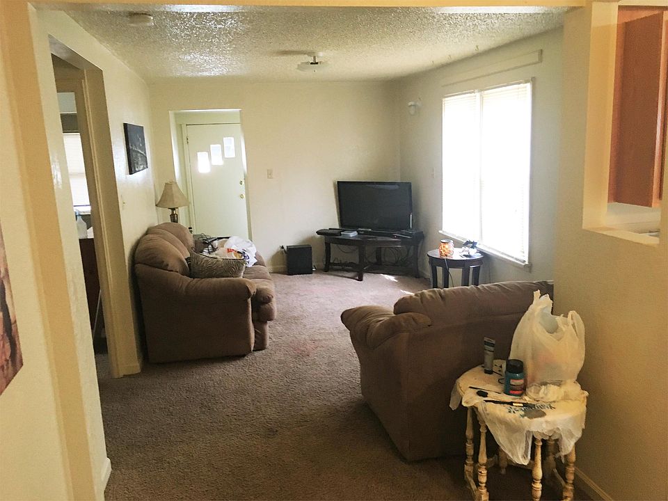 2nd image of 137 W 10th St