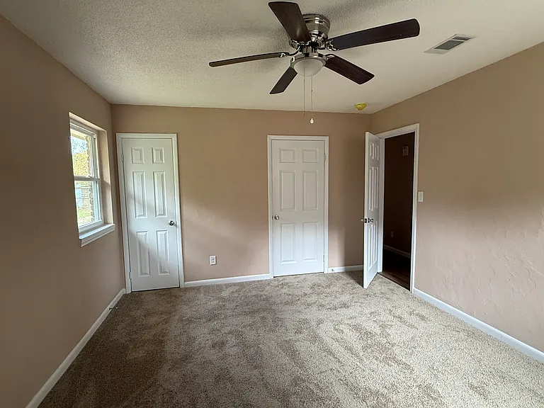 7845 Le Jeune Dr — Photo 6