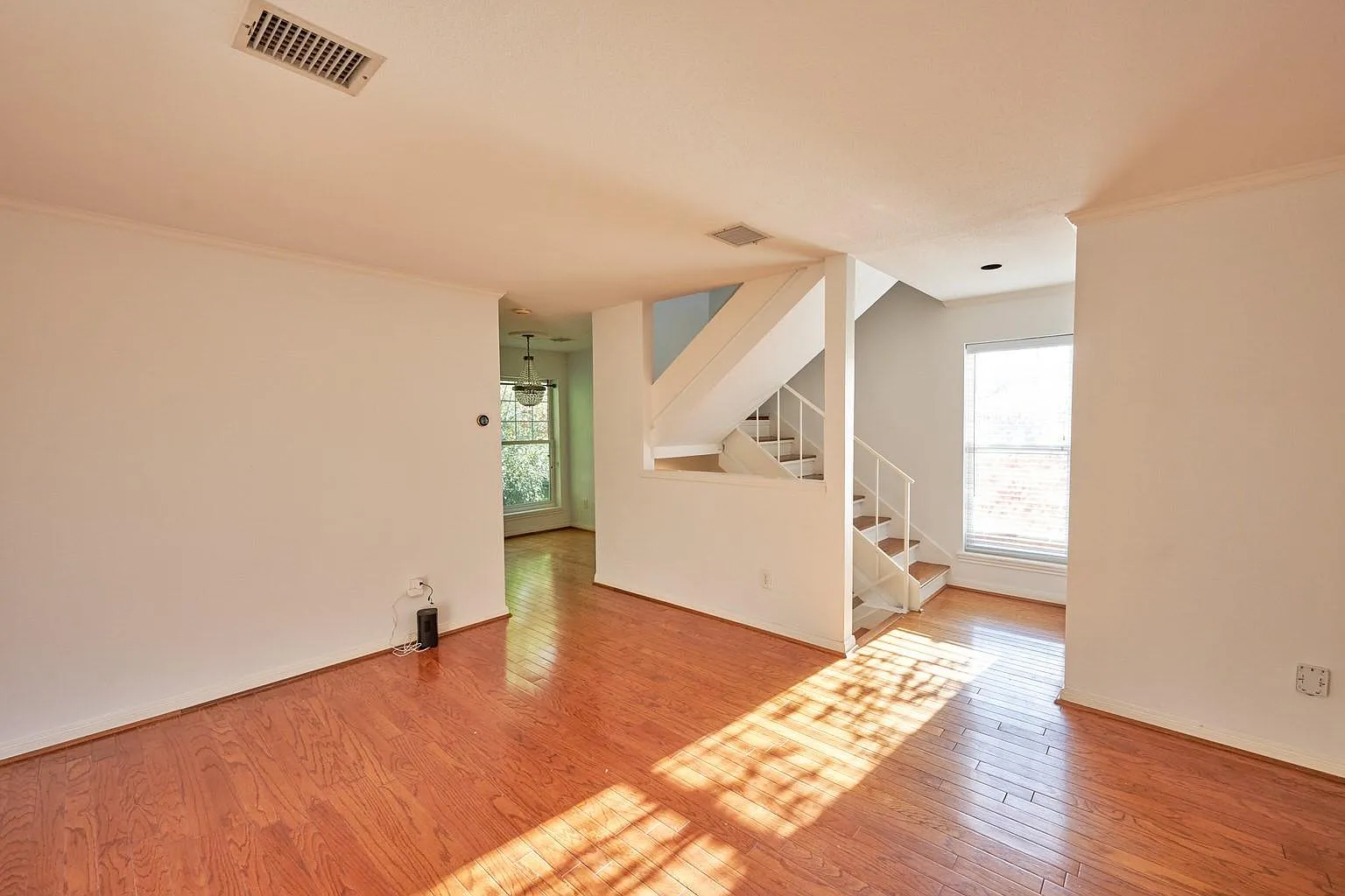 1 bed, 1.0 bath, 918 sqft, $1,850 — Photo 4