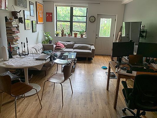 5th image of 176 Meserole Ave APT 1R