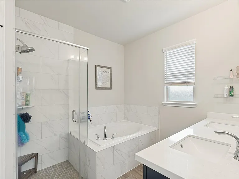 1902 Middle Pass Ln — Photo 17