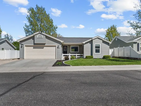 1547 Saddler St, Twin Falls, ID 83301