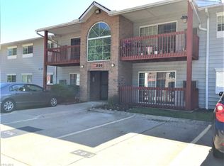 27087 Oakwood Cir APT 201Y, Olmsted Twp, OH 44138