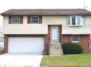 731 Geneva Ave, Romeoville, IL 60446