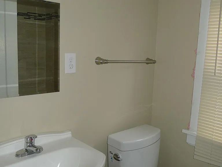 2540 Vestry Ave — Photo 10