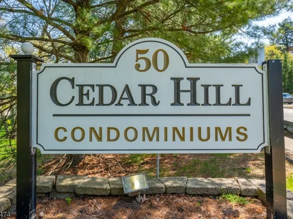 50-29 W Lindsley Rd, Cedar Grove, NJ 07009