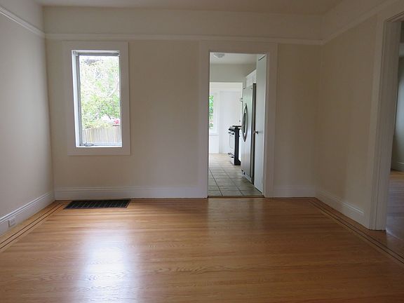 5th image of 660 Connecticut St